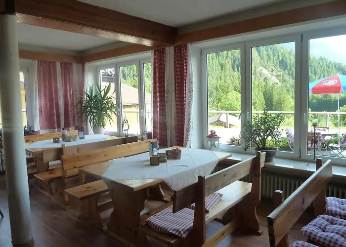 Guest house Alpenhotel Beslhof 3*