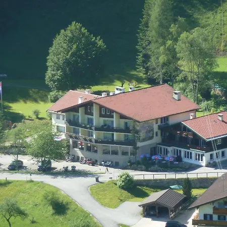 Guest house Alpenhotel Beslhof 3*